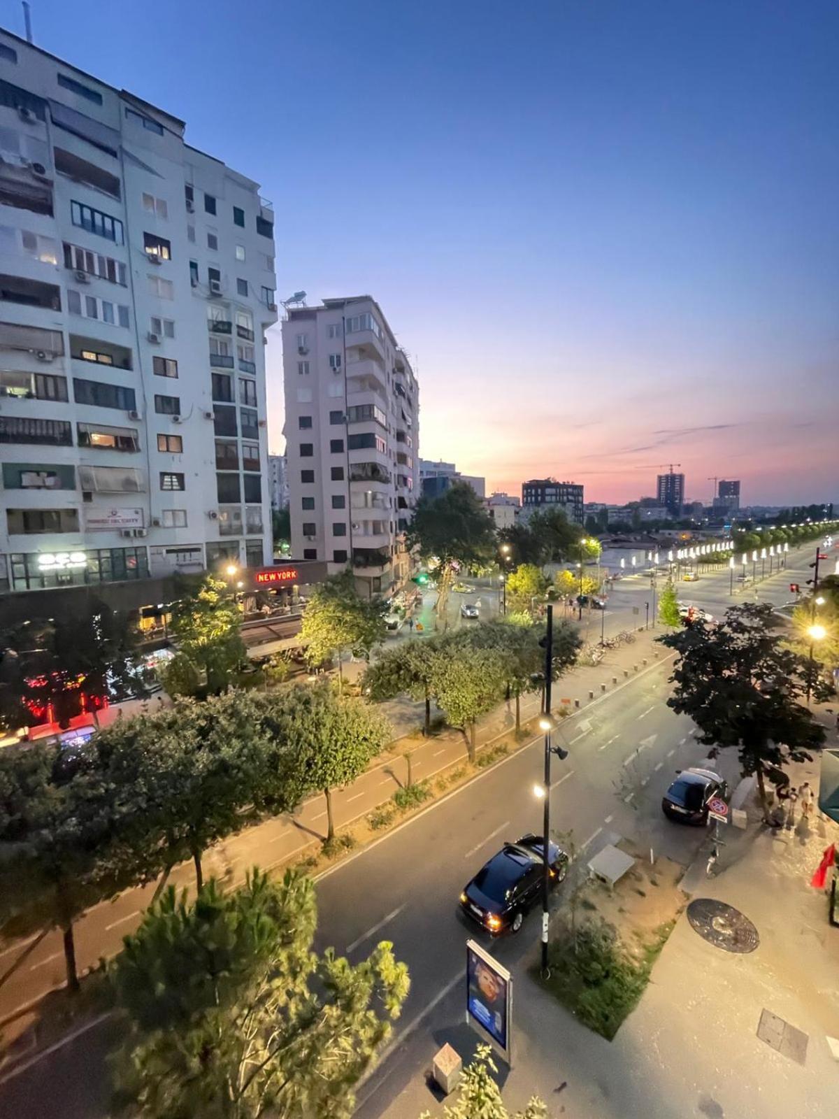 Skyline Studios Tirana Bagian luar foto
